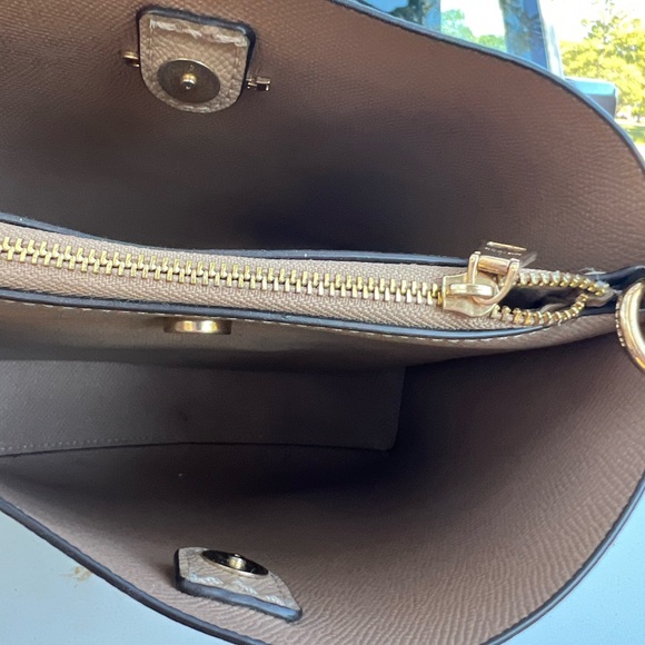 Coach Brand Tote City Bucket Bag - Picture 3 of 3